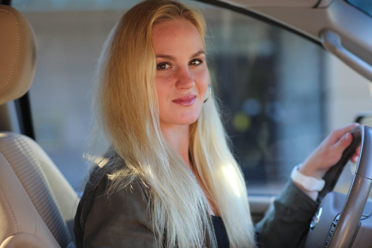 La peleadora que representa a Perú es una de las principales candidatas para pelear por el cetro gallo de la UFC .