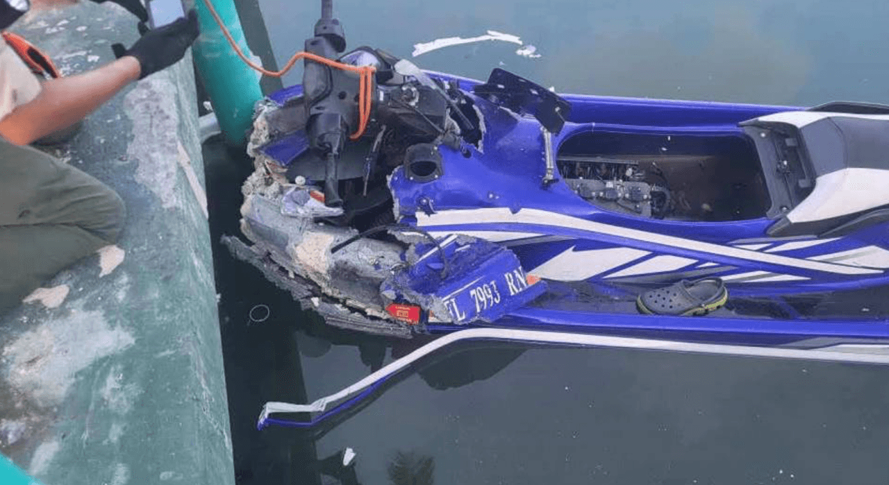 La súbita muerte de un padre y su hijo de 9 años tras estrellarse su moto acuática contra un muro en Florida