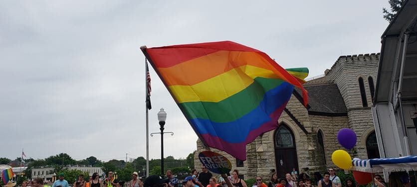 Realizan gran celebración del festival al orgullo LGBTQ+ en Aurora