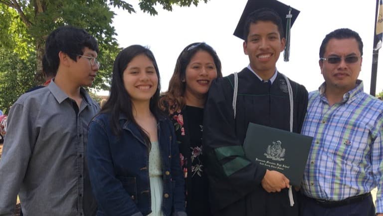 Familia se prepara para dar el último adiós a madre mexicana, a 5 años de la muerte de su hijo