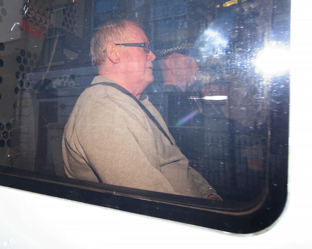 Uno de los implicados del robo cuando es llevado a la corte