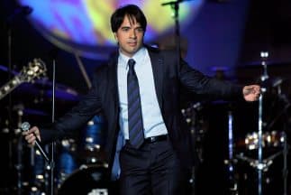 Luis Fonsi presenta '8', un álbum mucho más orgánico según el cantante.