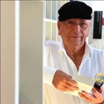 El maestro Jesús 'Chucho' Rincón no podía faltar en esta lista, pues su aporte al regional mexicano como compositor, productor, arreglista y guitarrista le ha valido el logro de varios reconocimientos tanto en el GRAMMY Americano como el Latin GRAMMY.