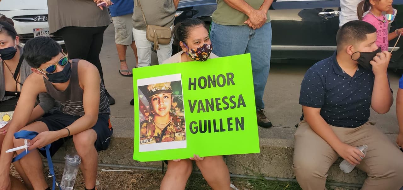 Las vigilias y manifestaciones continuarán, según indicaron las personas presentes, hasta que logren una investigación de parte del Congreso.