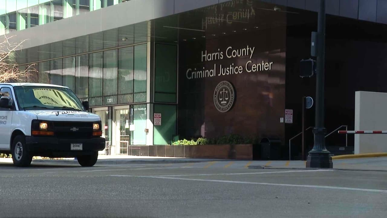 Fiscal del condado Harris certifica visas U a inmigrantes que presenciaron la muerte de Lorenzo a manos de ICE