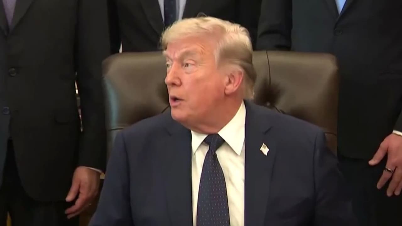 ¿Qué dijo Donald Trump sobre la salida de John Phelan como secretario de Marina de EEUU?