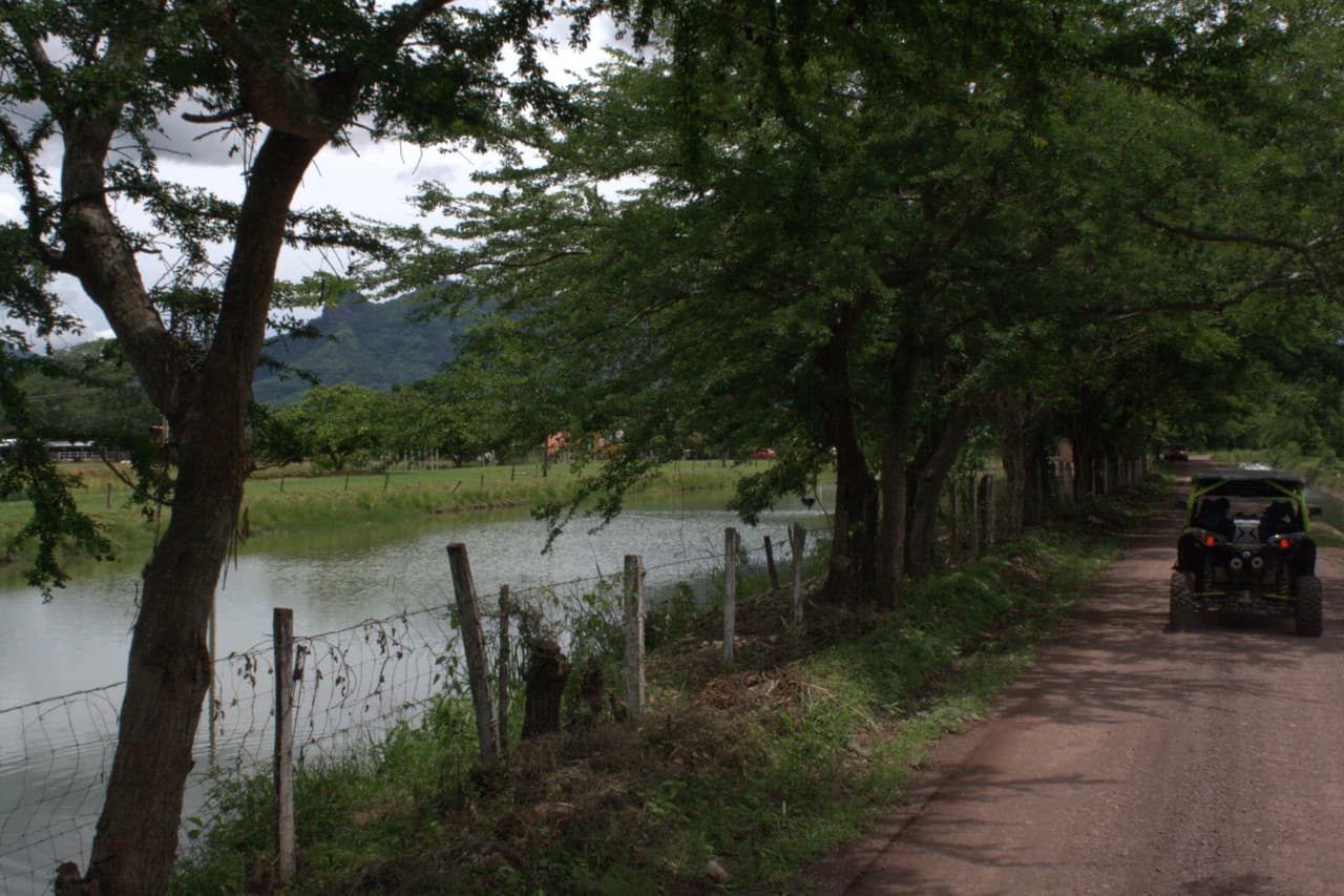 Paisajes como este sobran al llegar al rancho del cantante de regional mexicano.