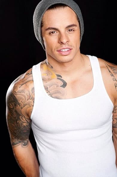 No cabe duda que Casper traerá a más de una con taquicardia.