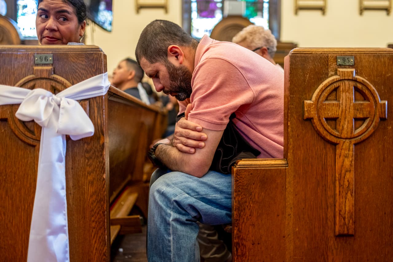 La identidad de los desaparecidos poco a poco se fue dando a conocer por autoridades consulares y familiares. 
<br>