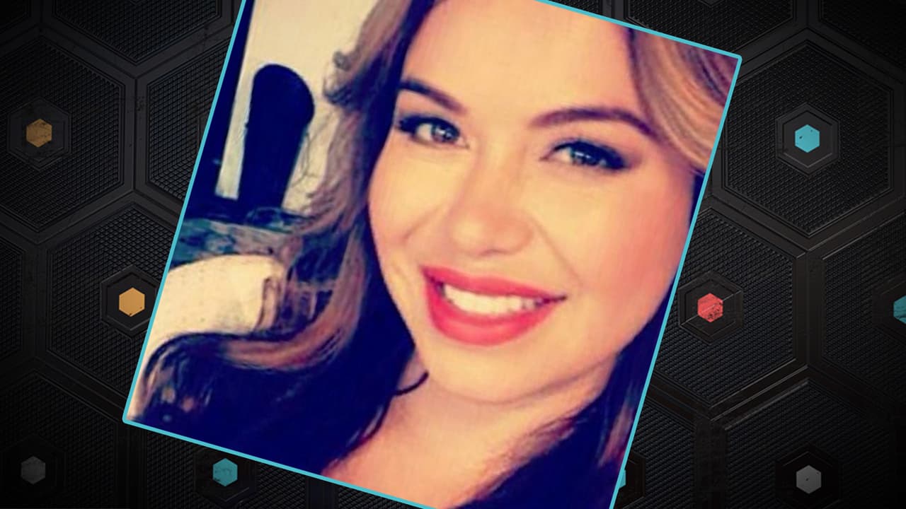 Chiquis es una profesional haciendo la pose del 'duck face' y subiendo las imágenes a sus redes. La razón es que además de ser fan No. 1 del maquillaje, promociona la colección de labiales de su línea de cosméticos Be Flawless. Los tienes en nude, fucsia, rojo y más, ella los modela todos.