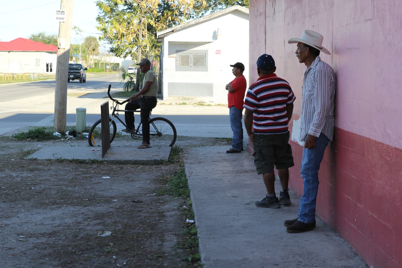 Three-quarters of Immokalee's population is Hispanic. Many families are of mixed status, with members who are U.S. citizens, and both legal and undocumented immigrants.