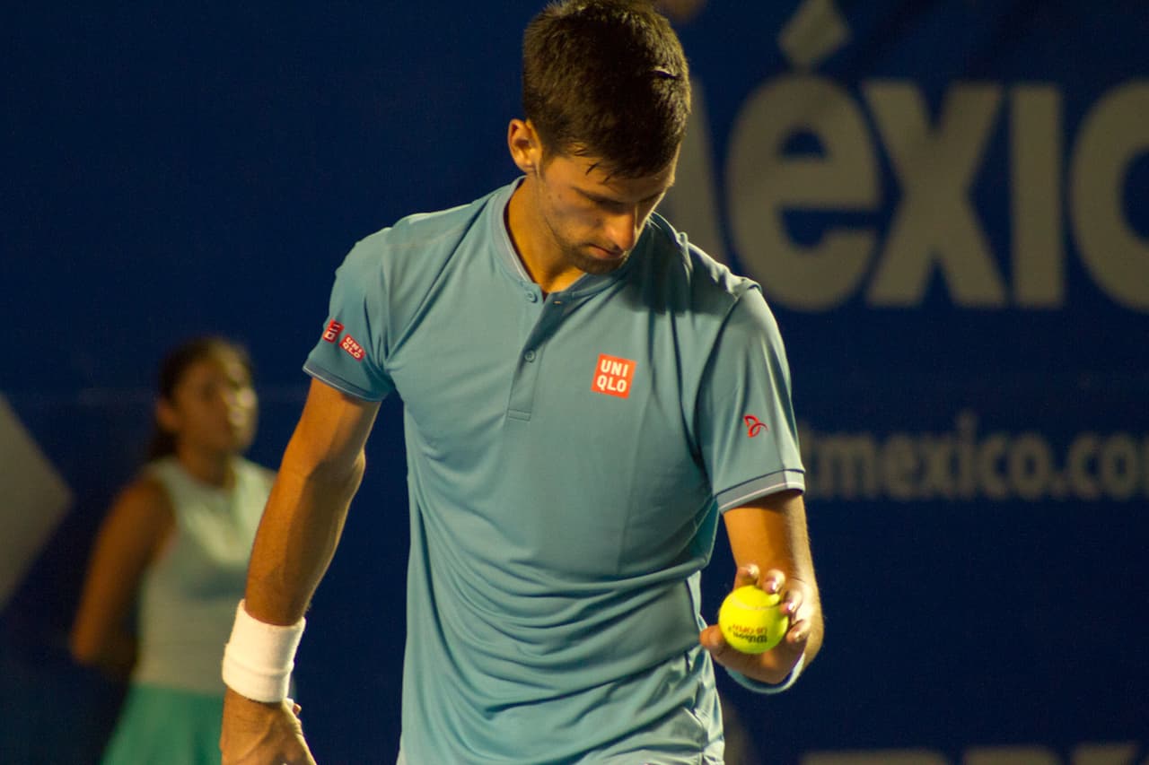 Nick Kyrgios eliminó al favorito del Abierto Mexicano, el serbio Novak Djokovic, número dos en la siembra de la ATP. El australiano dio una demostración de potencia y precisión con su saque que se tradujo en 25 aces para acceder a las Semifinales.