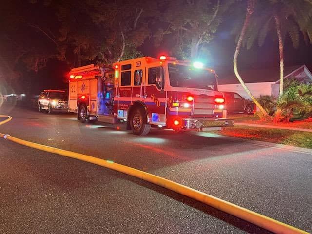 Seis personas, todos adultos, fueron desalojados de manera segura. La Cruz Roja se encuentra ayudándolos con comida, ropa y un techo donde dormir. 
<br>