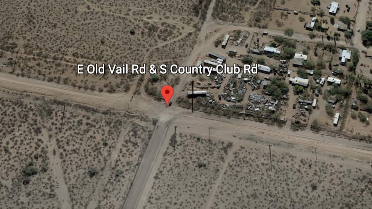 Encuentran un cuerpo cerca del aeropuerto de Tucson, policía busca información