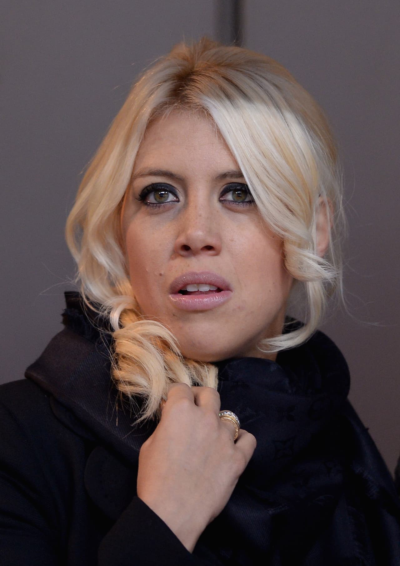 Por eso, sorprendió ver entre lágrimas a Wanda Icardi en televisión contando que le tuvo que escribir al presidente del club para que el argentino siga allí, luego de ser considerados traidores.