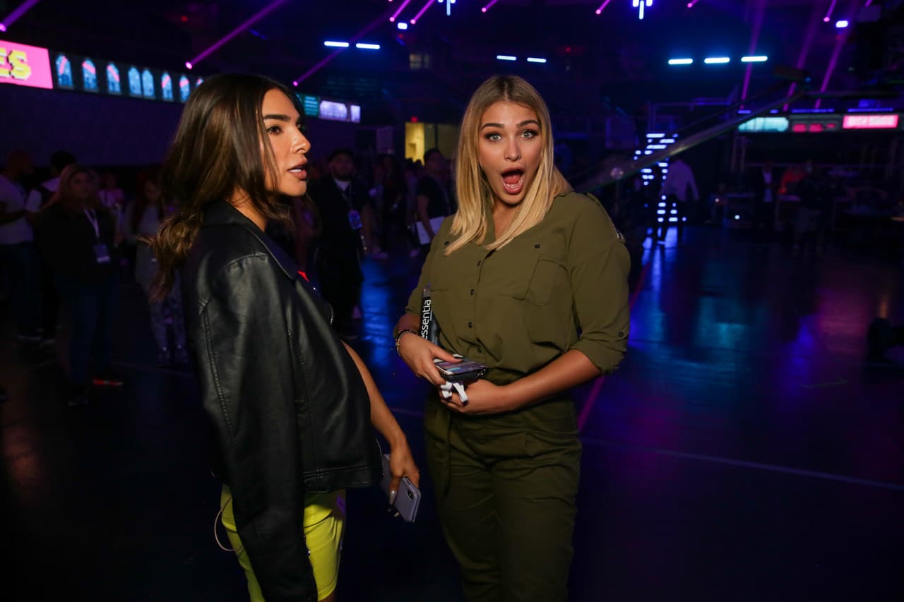 Las conductoras son parte del elenco que presentará Premios Juventud el próximo jueves 18 de julio. Univision tendrá una transmisión en vivo que comenzará a las 8PM/7C.