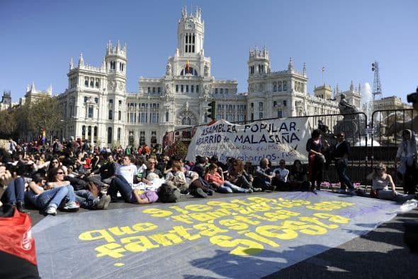 "Los derechos por los que pelearon nuestro padres y abuelos han sido borrados sin consultar al pueblo", declaró Andrino.