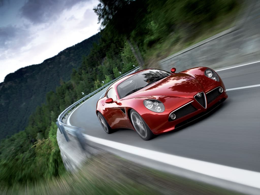 El Alfa Romeo 8C Competizione fue mostrado por primera vez durante el Motor Show de Frankfurt 2003 como un concept car. Este fue finalmente ofrecido al público en el 2007 en su versión coupé, recibiendo 1,400 órdenes antes del anuncio oficial (slo 500 fueron fabricadas).