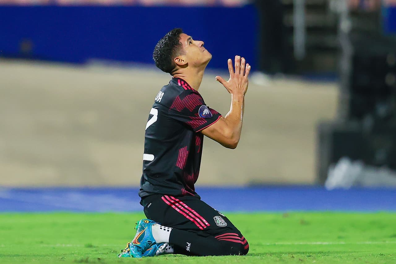 Antuna falló una clarísima en los primeros minutos del partido.