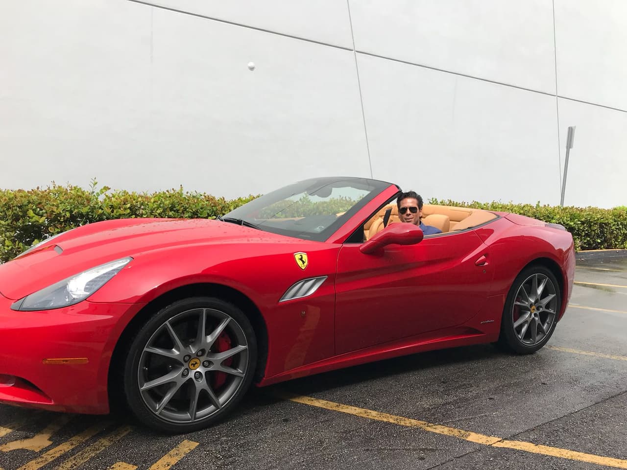 Así lo vimos partir, Palazuelos se fue listo para seguir dando la vuelta por Miami.