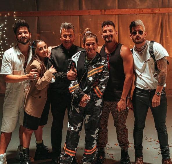 Al día de hoy, su familia es una de las más mediáticas. Sus hijos mayores formaron el dúo Mau y Ricky, mientras que Eva Luna ha incursionado en la música y la actuación. Además, la dinastía Montaner ha recibido con los brazos abiertos a Camilo, el esposo de Eva Luna. 
<br>