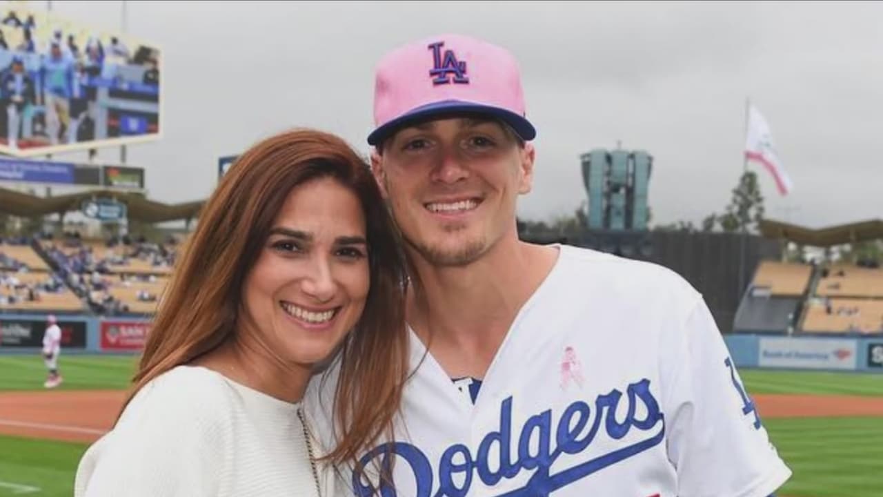 Kike Hernández, orgulloso de sus raíces hispanas y de vestir el uniforme de los Dodgers
