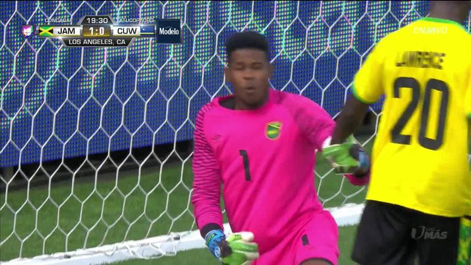 Tiro de esquina para Jamaica