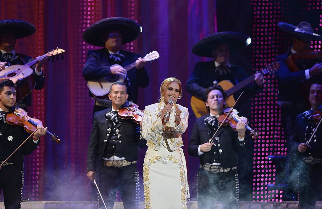 El inicio de este 2017 trajo para ella nuevos retos y acaba de debutar en banda sinaloense con el tema 'Hasta que amanezca'.