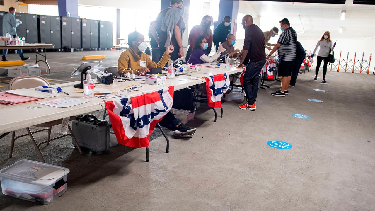 Entre pandemia y restricciones, votación anticipada en Texas supera 8 millones de votos