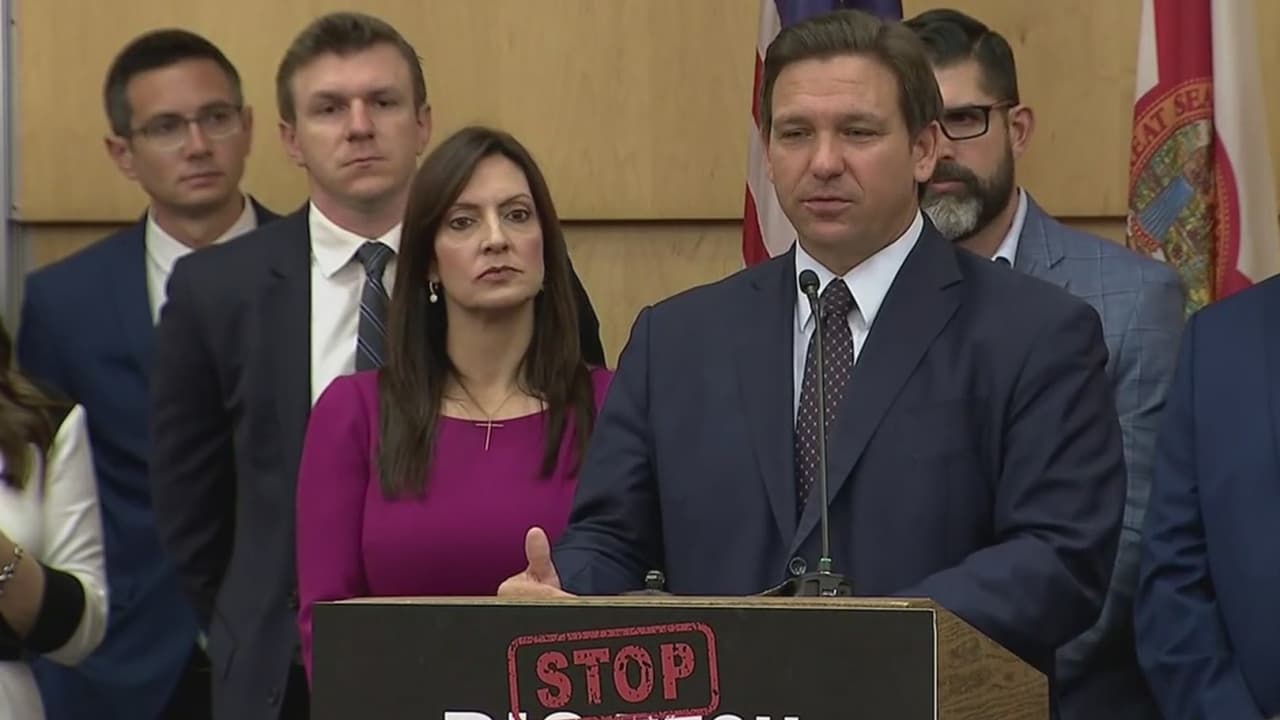 Ron DeSantis adopta una nueva ley enfocada en detener la censura de las grandes compañías tecnológicas