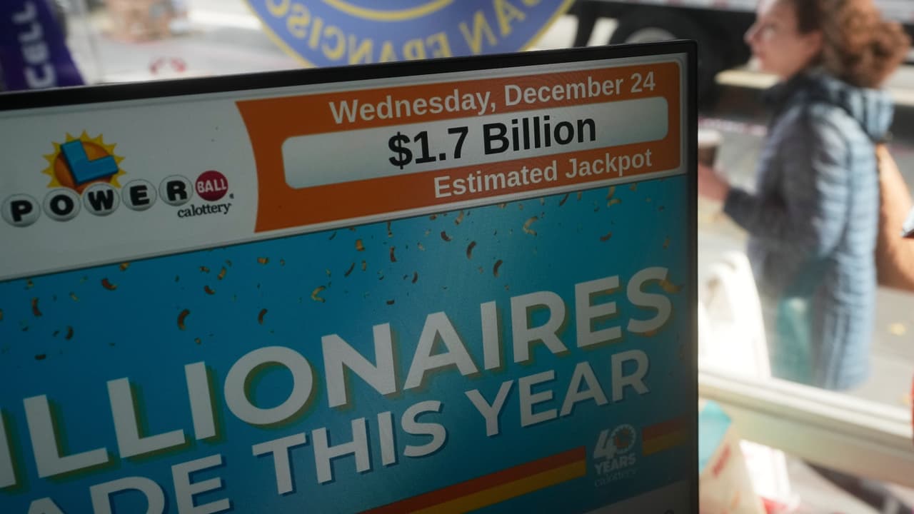 Dos ganadores de $1 millón en Nueva York tras histórico sorteo de Powerball.