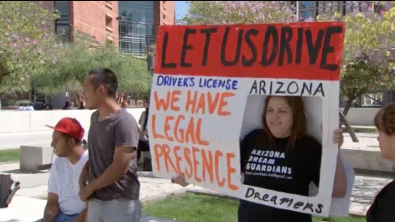 Activistas en Arizona ayunan para pedir reforma migratoria que legalizaría a millones de indocumentados