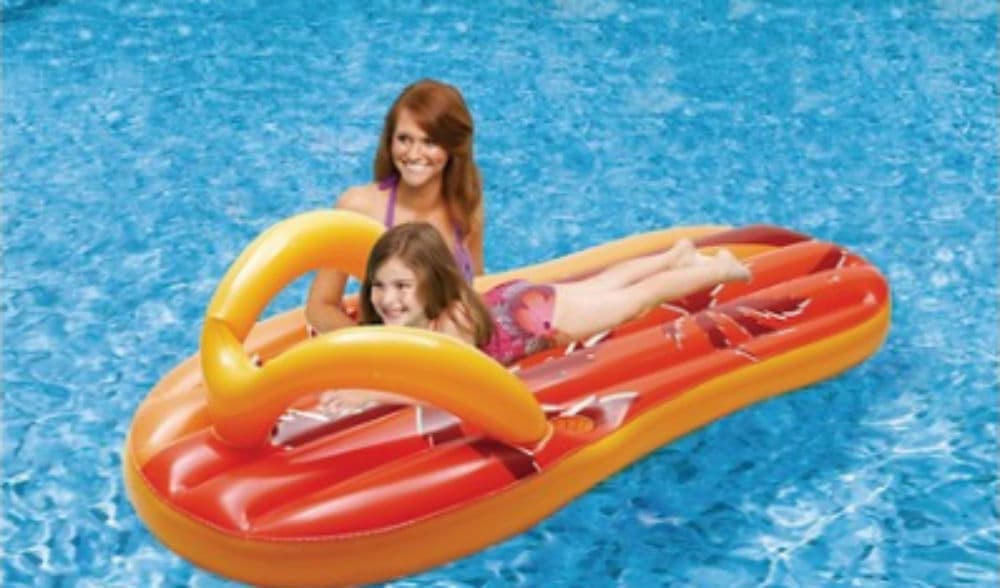 Tropical Flip Flop Inflatable Pool Float - 20 dólares en Target