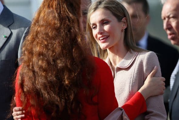 L momento de su partida, tal como sucedió a su llegada, los reyes de Marruecos acompañaron a los reyes de España hasta el aeropuerto.