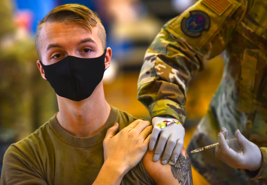 Vacunación de tropas militares estadounidenses.