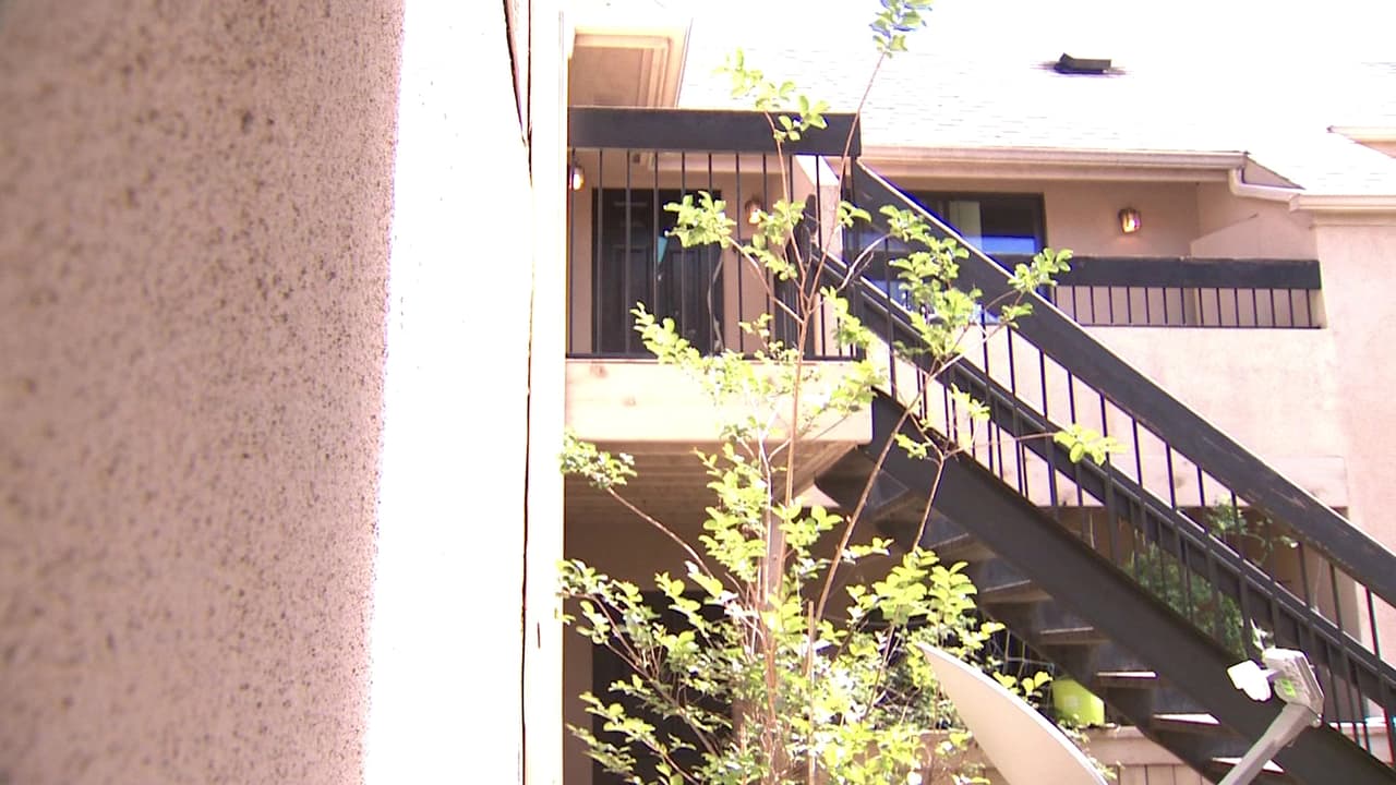 Génesis estuvo retenida en estos apartamentos, en el suroeste de Houston, por los presuntos pandilleros acusados de su muerte.