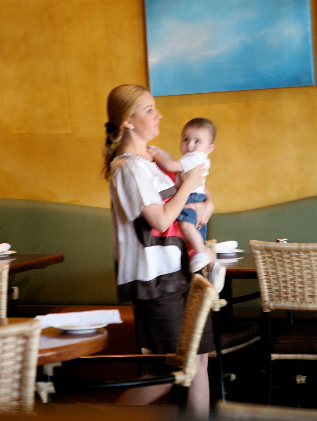 Alicia estuvo alejada un tiempo de los escenarios para dedicarse de lleno a las labores como madre, una etapa que disfrutó mucho también.