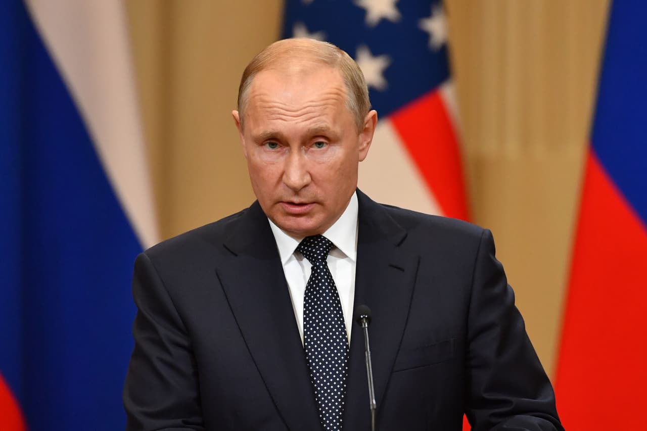 Putin niega intervención en elecciones de 2016 pero justifica los hackeos porque "revelaron información verdadera"