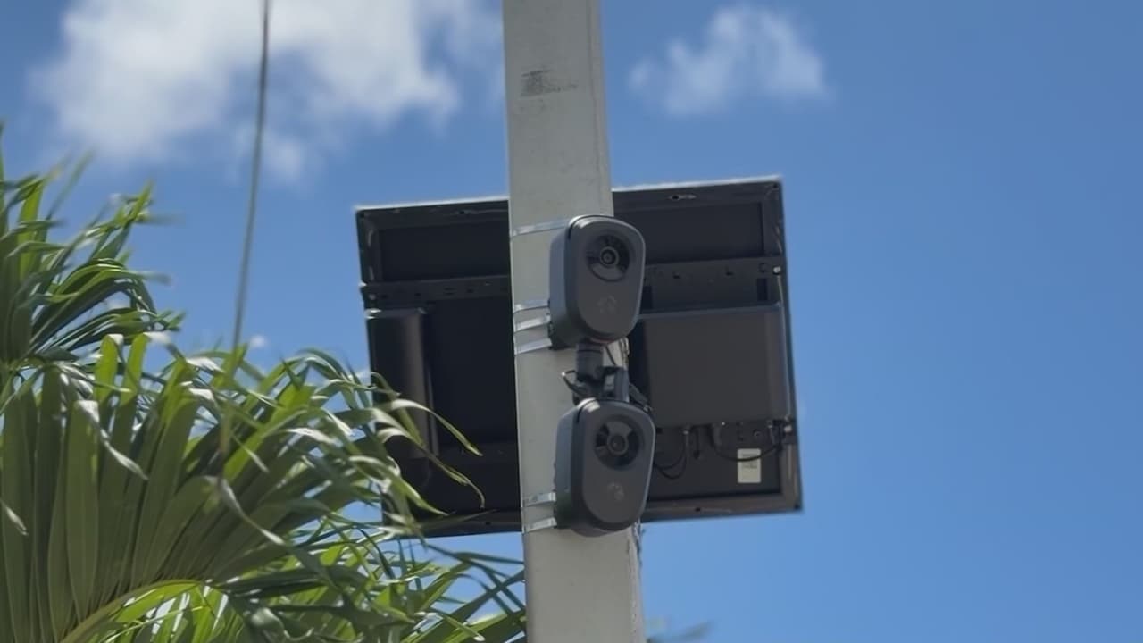 Comienza la desactivación de las cámaras 'Flock' en el condado de Miami-Dade tras orden de DeSantis
