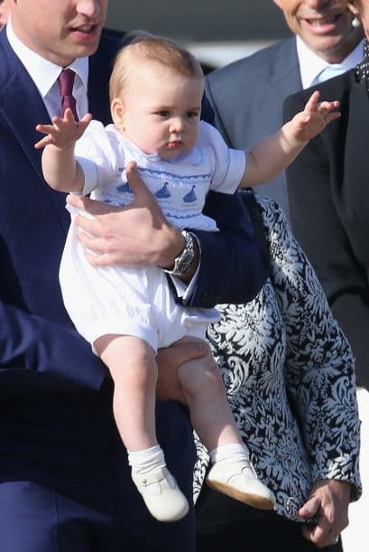 De nuevo en brazos de papá, Geoge se maravillaba con todo a su alrededor.