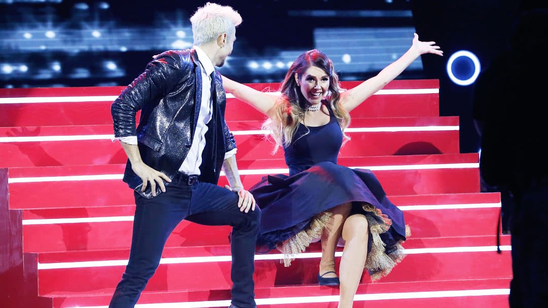 Después de una serie de cargadas y piruetas, la actriz se mostró satisfecha con su primera participación en la competencia.