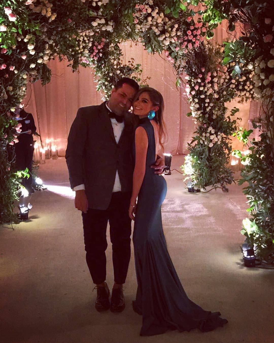 <b>Aldo Rendón</b> es el maestro del estilo de la actriz, él se encarga de maquillarla y asesorarla en toda su ropa, ahora entendemos la razón por la que 
<b><a href="http://www.univision.com/temas/sofia-castro">Sofía</a></b> siempre está radiante en cada alfombra roja.