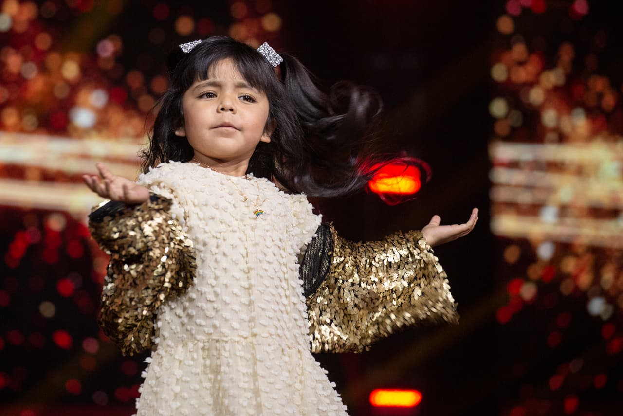 Mayte Vega, de Guadalajara, engalanó el show con su simpatía y coquetería.