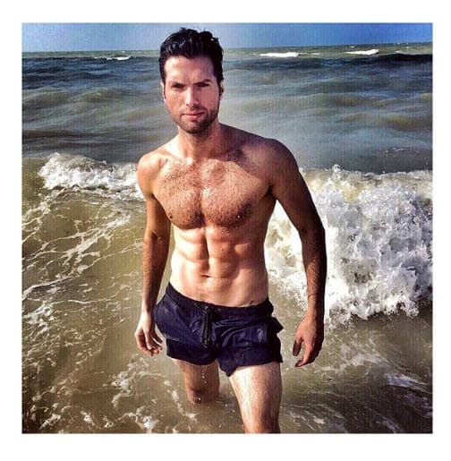 Mauricio Martínez también ha tenido un aprendizaje tras padecer cáncer. "He aprendido que la vida es corta, que la vida es una, que hay que vivirla, aunque suene a libro de autoayuda. Es cierto, cuando te encuentras en el ojo del huracán, a veces es difícil ver esto, pero ya cuando te sales un poquito de tu historia y ves otros casos, te das cuenta de lo afortunado que eres".