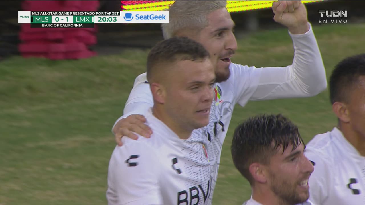 ¡Aparece 'Cabecita'! Primera llegada y pone el 1-0 de la Liga MX