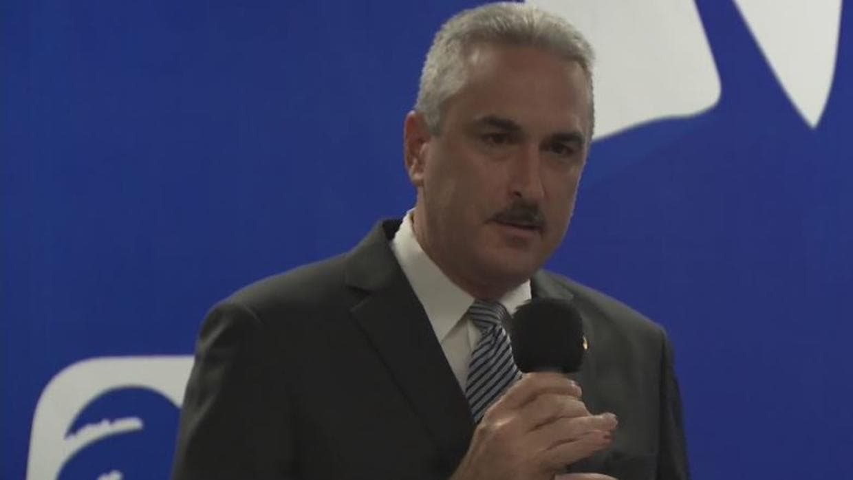 Por su parte, el presidente del Senado, 
<a href="https://www.univision.com/local/puerto-rico-wlii/temas/thomas-rivera-schatz">Thomas Rivera Schatz</a>, indicó que "esta determinación no quita el mal sabor que provocó las deficiencias de la CEE para llevar los materiales, especialmente las papeletas, a TODOS los colegios de votación. Confío que la CEE esté alerta y comprometida a no cometer el mismo error".