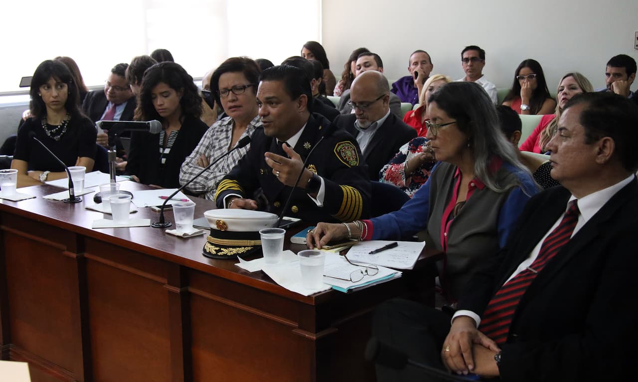 Vista Pública de la Comisión de Salud de la Cámara sobre asperjación por zika en Puerto Rico.