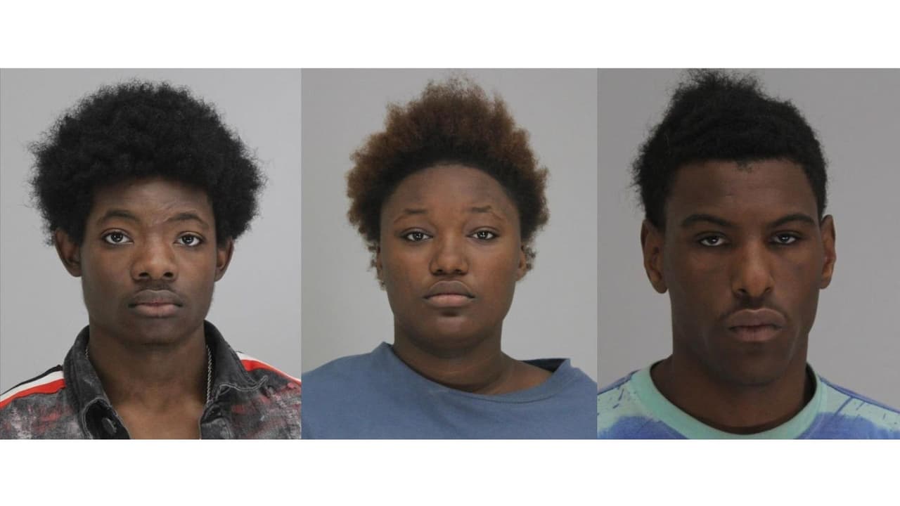 Los implicados en un homicidio a un hombre de 60 años en el Costco de Park Lane son James Levels y Janiya Miller, de 17 años (izq. A der.) y Jacoby Tatum, de 19 años. Ellos intentaron asaltar al hombre, según registros de la policía.
<br>