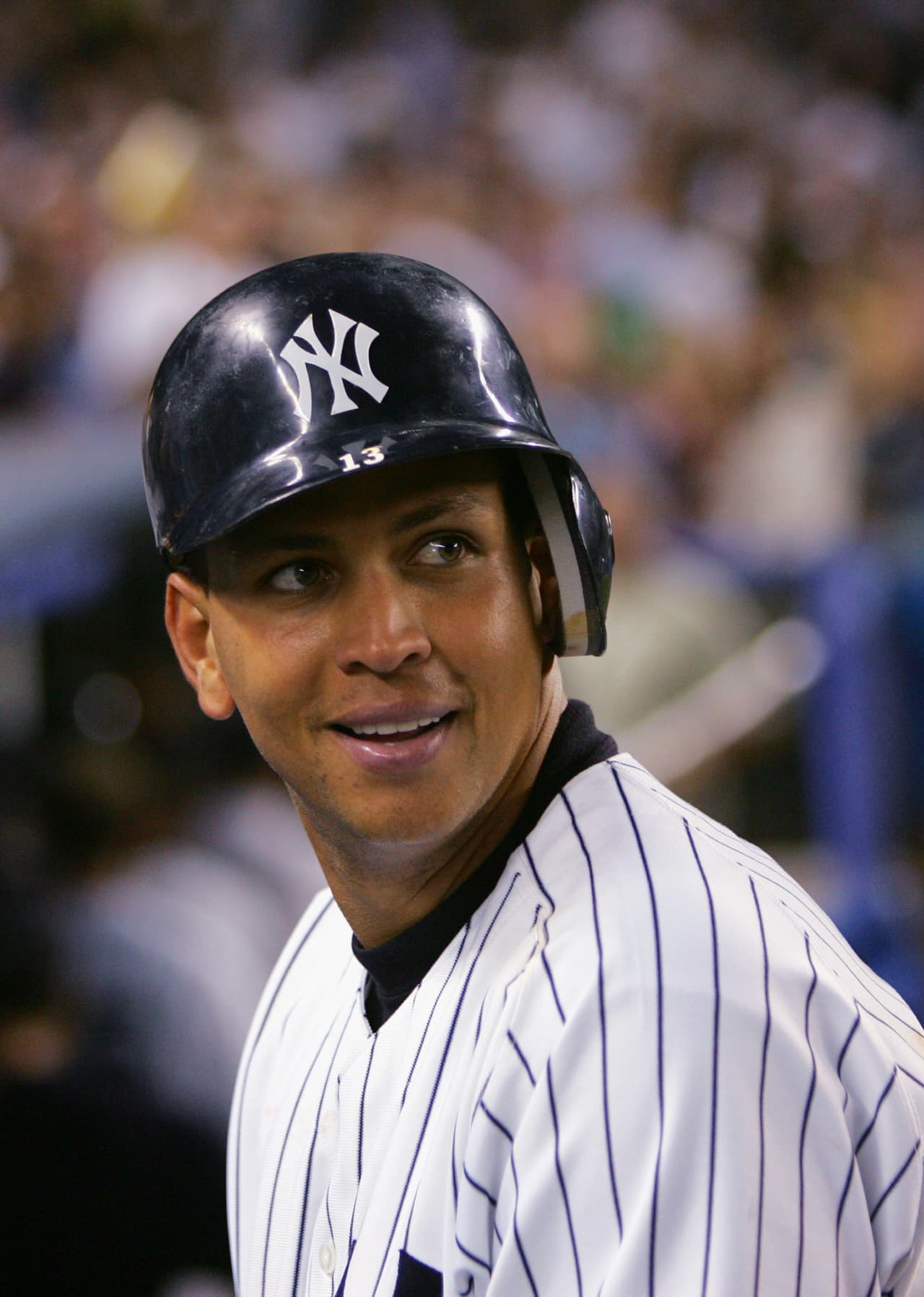 Alex Rodríguez, por su parte, celebraba su primera temporada en los Yankees de Nueva York, uno de los equipos más importantes de las Grandes Ligas.