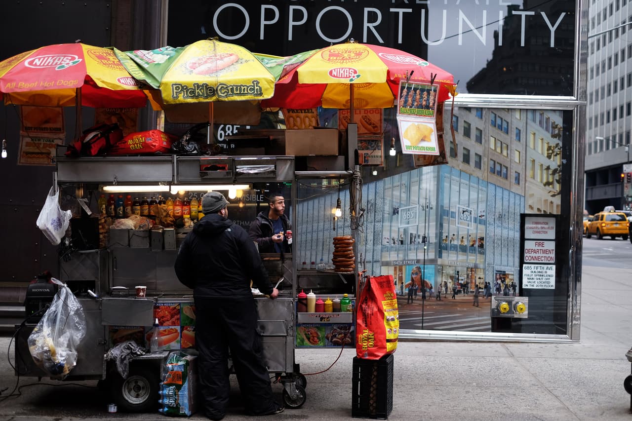 California enviará pagos de $2,500 a vendedores ambulantes cuyos ingresos fueron afectados por la pandemia